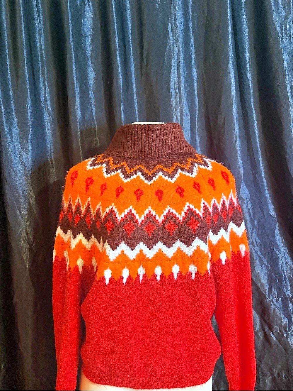 Find. Fair Isle Turtleneck Sweater in Red Size Small
